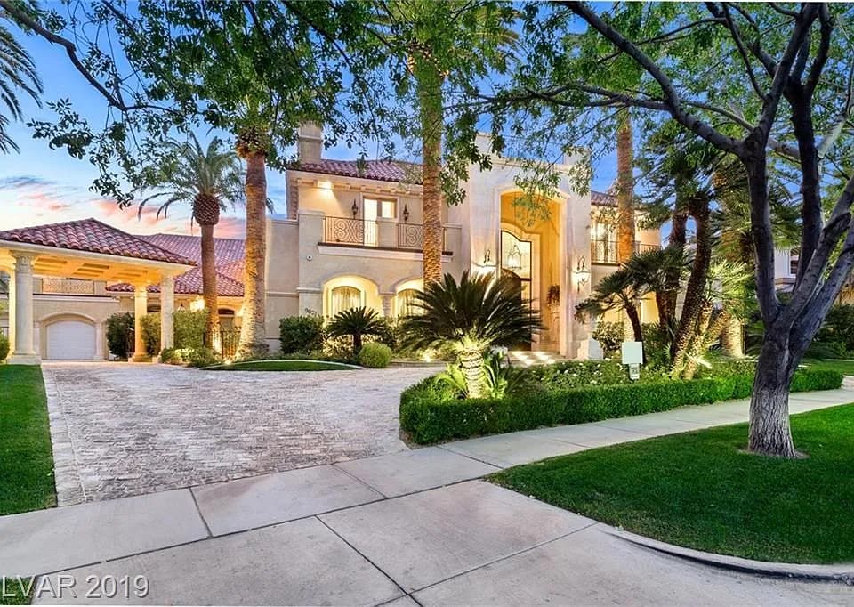 The Grove Crest Residence in Las Vegas, NV